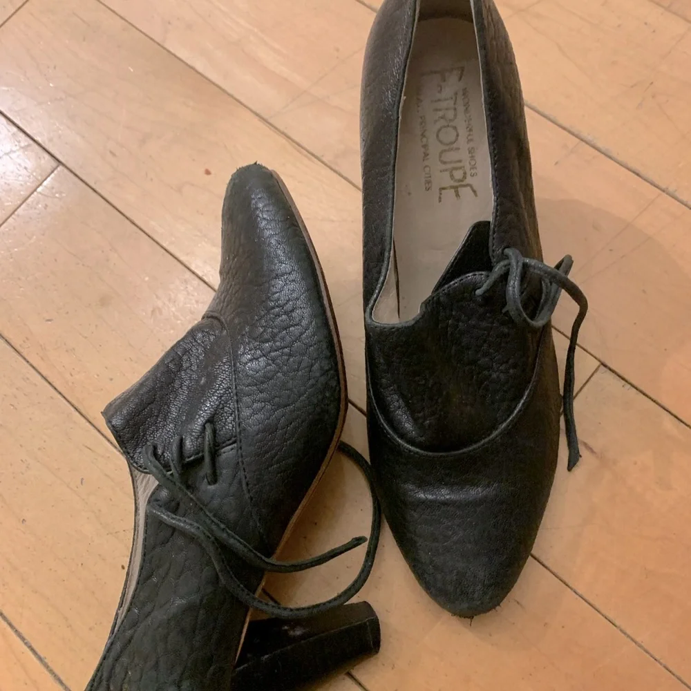 Vintage F-Troupe Black‎ Pebbled Leather Pumps